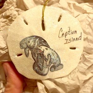ORNAMENT - Captiva Island (Sand dollar-manatee)